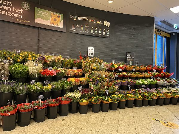 Een betaalbare bloementrap op maat van Broks Bloemen-5